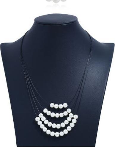 Vòng cổ đính ngọc trai nhiều lớp