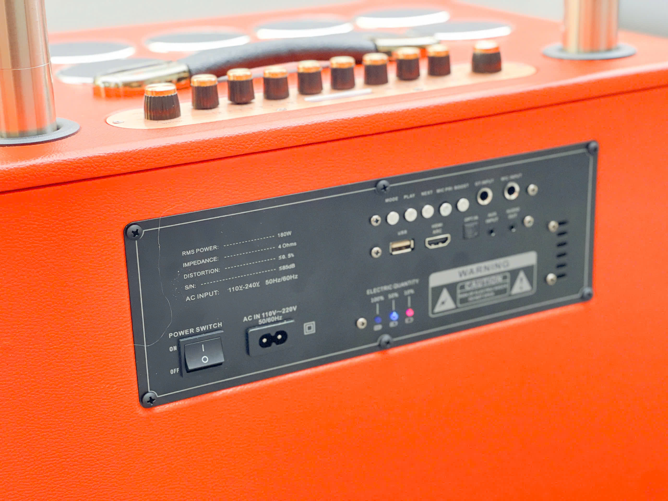Loa Xách Tay K6 28 Đường Tiếng Kraoke, Công Suất Cực Đại Siêu Trầm 900W Mã Lực Bass Cực Mạnh ,28 Loa 2 Bass 25cm Siêu Trầm, Âm Thanh Sáng Ấm, Bluetooth 5.0, AUX, USB, Bộ Xử Lý DSP Echo, Delay, Rever hàng nhập khẩu