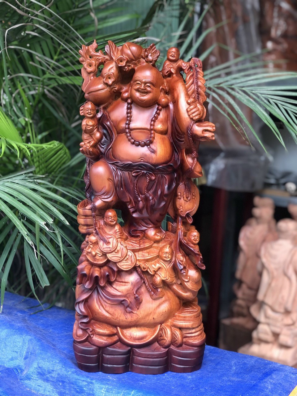 Tượng phật di lặc chúc phúc bằng gỗ hương đá tô làm mầu giả cổ kt cao 80×35×18cm