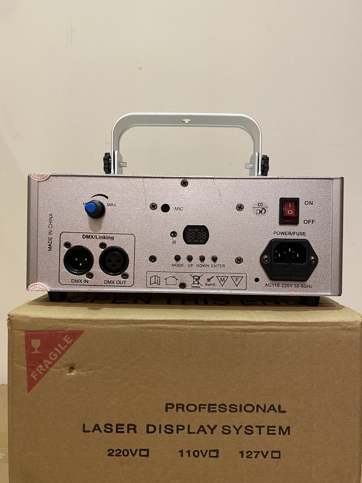 ĐÈN LASER 8386 PRO - ĐÈN CHIẾU HÌNH 7 MÀU DÙNG TRONG PHÒNG BAY.