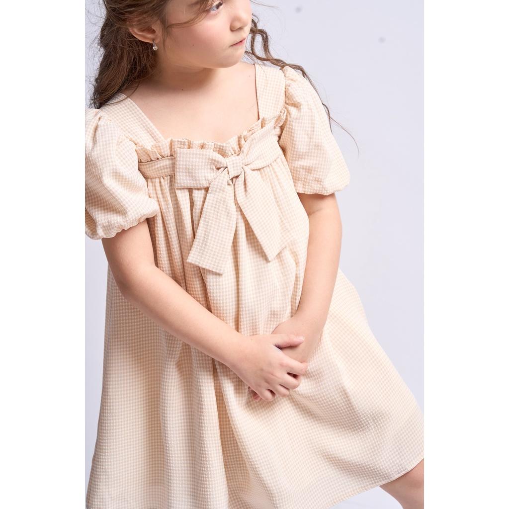 Váy caro bé gái BYZU form dáng suông, chất vải cotton cổ vuông đính nơ ngực