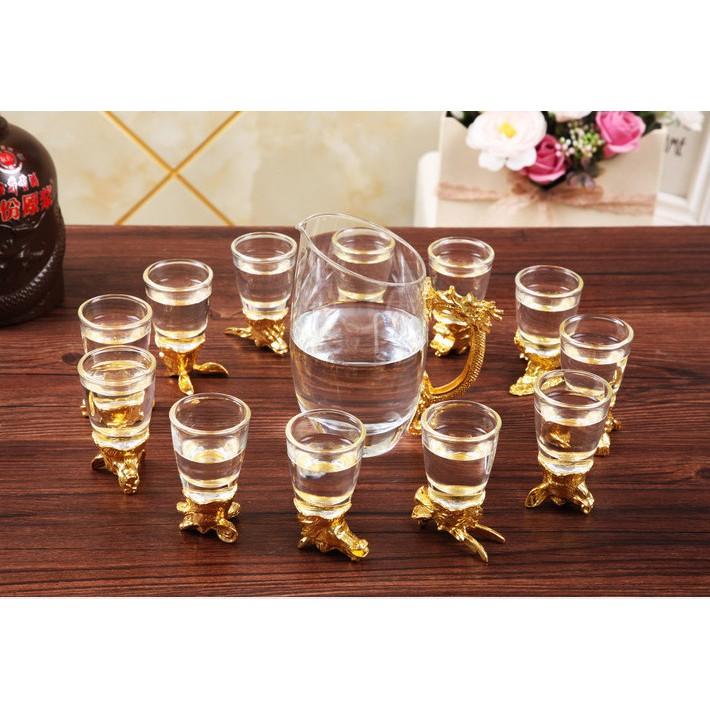 Bộ ly tân cổ điển BBL2 với họa tiết 12 con giáp mạ vàng, thiết kế tinh xảo, cực kỳ sang trọng.