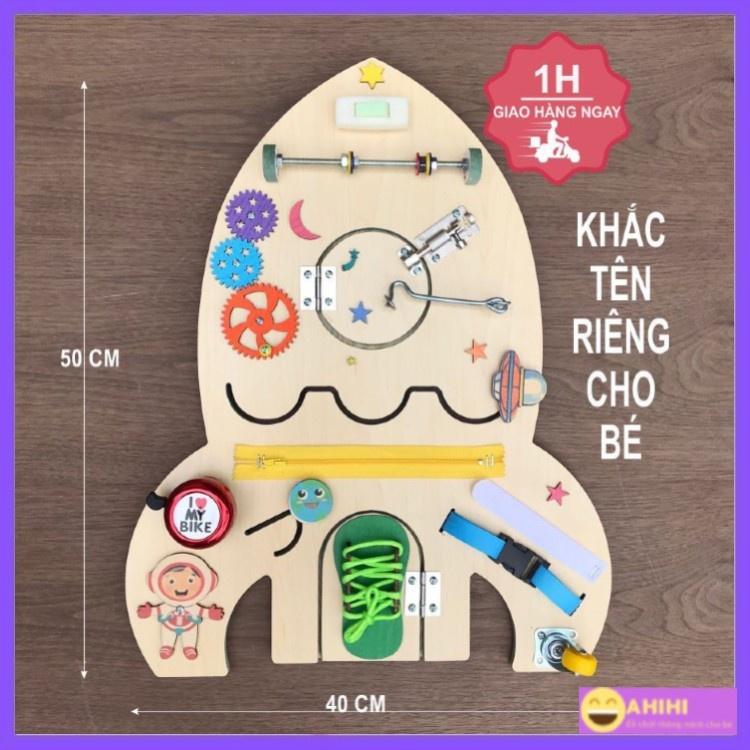 Đồ chơi bằng gỗ Bảng bận rộn hình tên lửa ,bảng busy board Rocket giúp bé phát triển trí não và mô hình Montessori AhihiKids