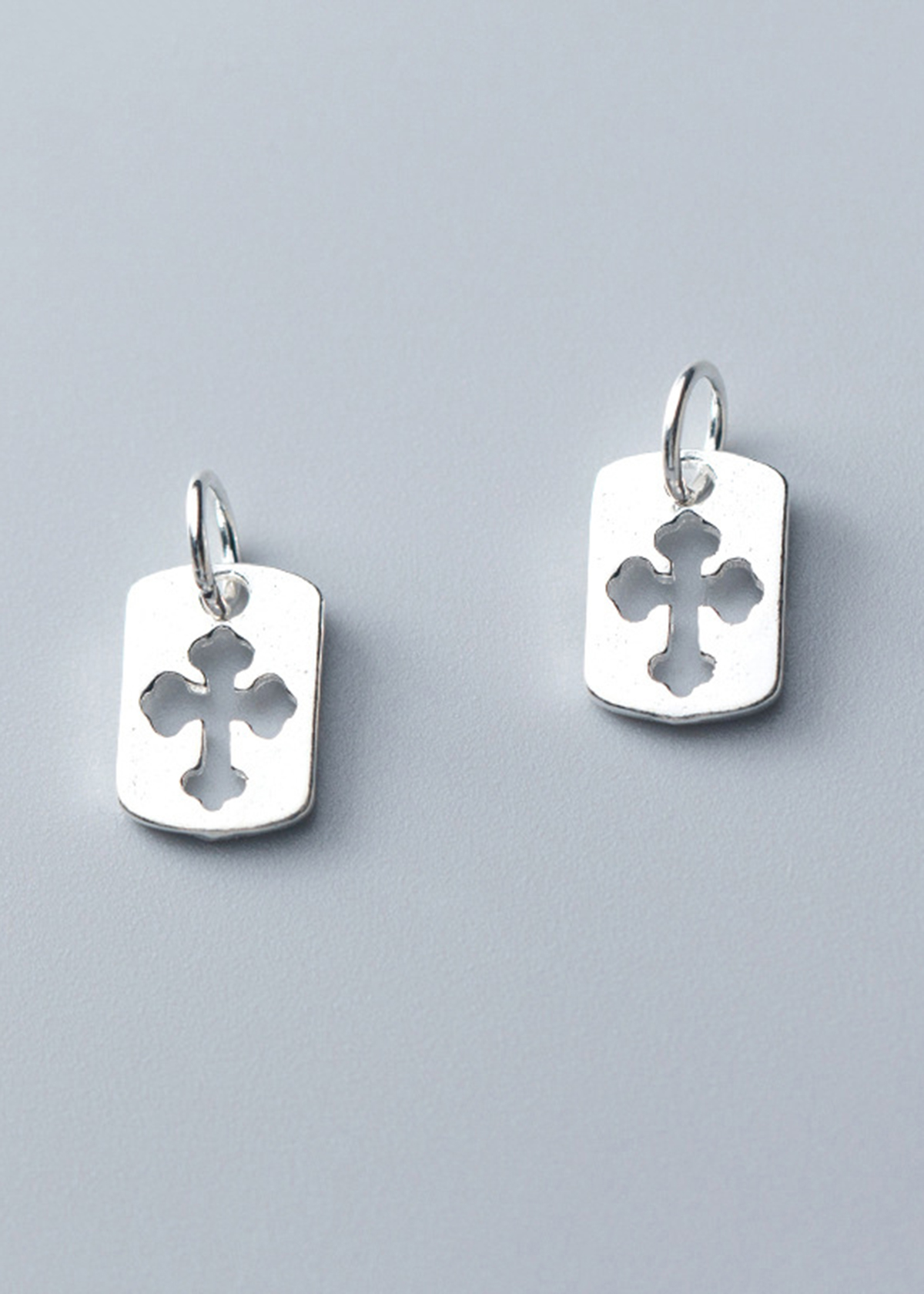Combo 3 cái charm bạc miếng có hình thánh giá treo - Ngọc Quý Gemstones