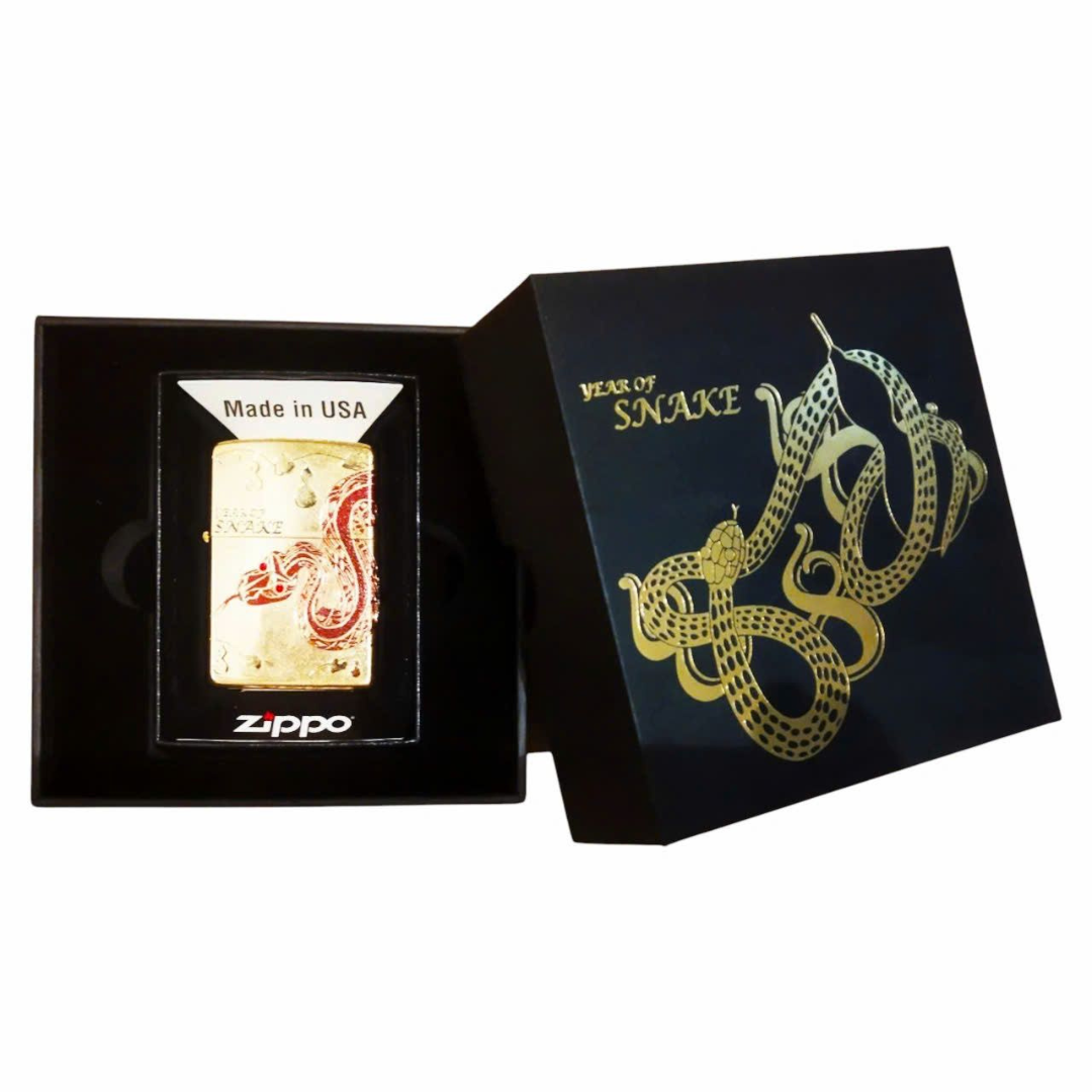 Bật lửa Zippo Year of the Snake 2025 - Phiên Bản Giới Hạn Châu Á (1000 Bản), Mạ Vàng Gold Plating Xước Bụi Khảm Đỏ Cao Cấp