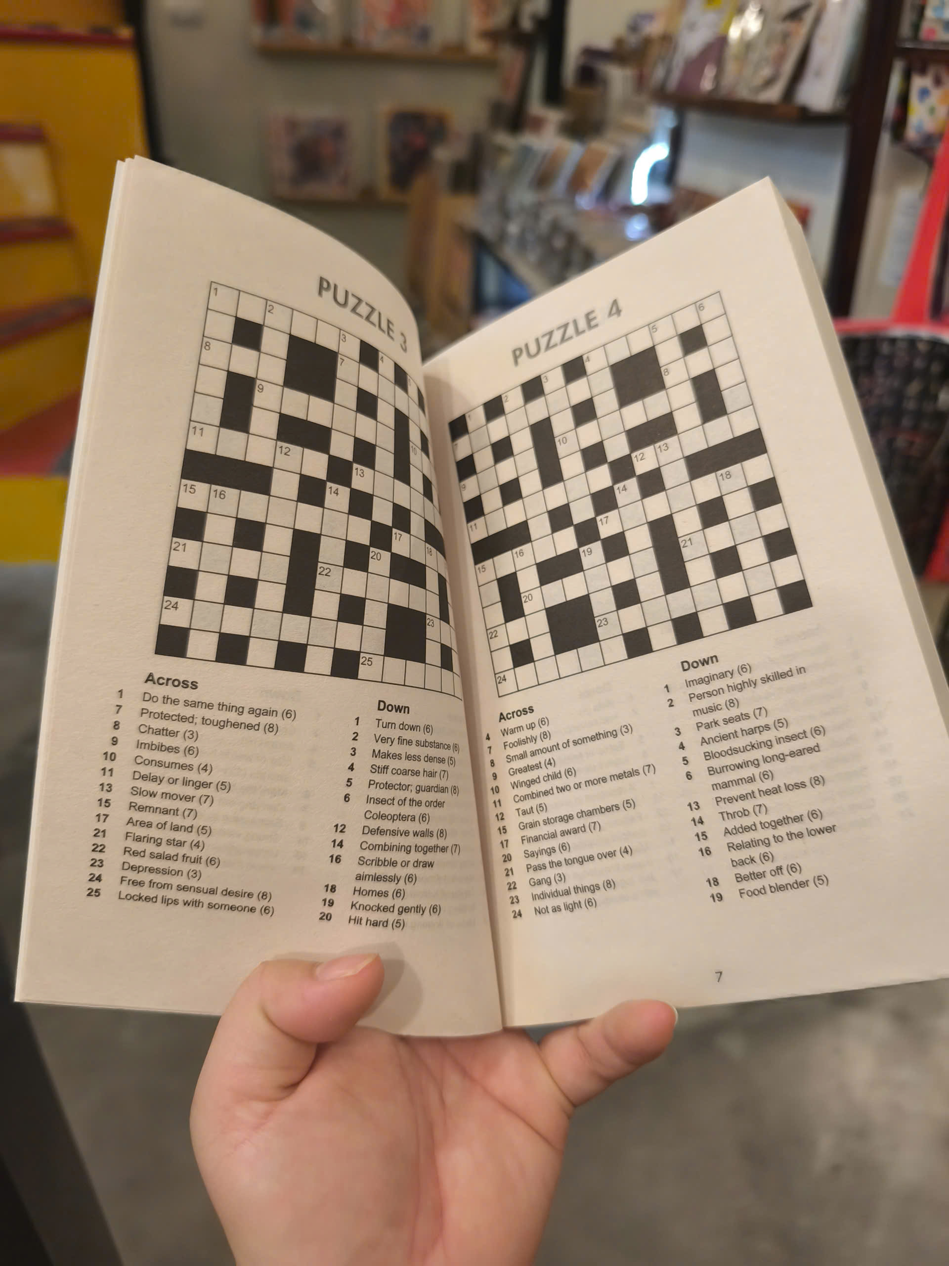 Sách - Bumper Book of Crosswords Book 1 | Games / Ngoại văn Nhập khẩu UK / Trò chơi ô chữ giải trí
