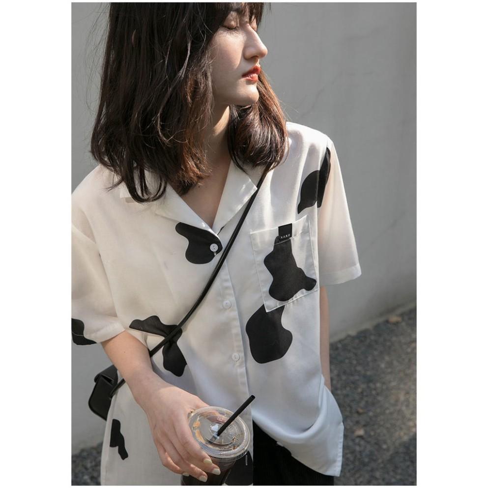 Áo sơ mi cộc tay form rộng dáng suông basic phối loang bò sữa màu trắng TopOneStore