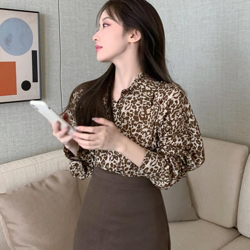 Áo Sơ Mi Tay Dài Form Rộng In Họa Tiết Da Beo Phong Cách Retro