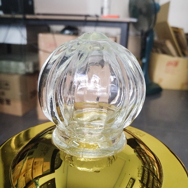 Bình thủy tinh ngâm sâm Phú Hòa dung tích 4 lít , hàng cao cấp. Chiều cao 44cm, ngang 17.5cm, đường kính miệng 10cm