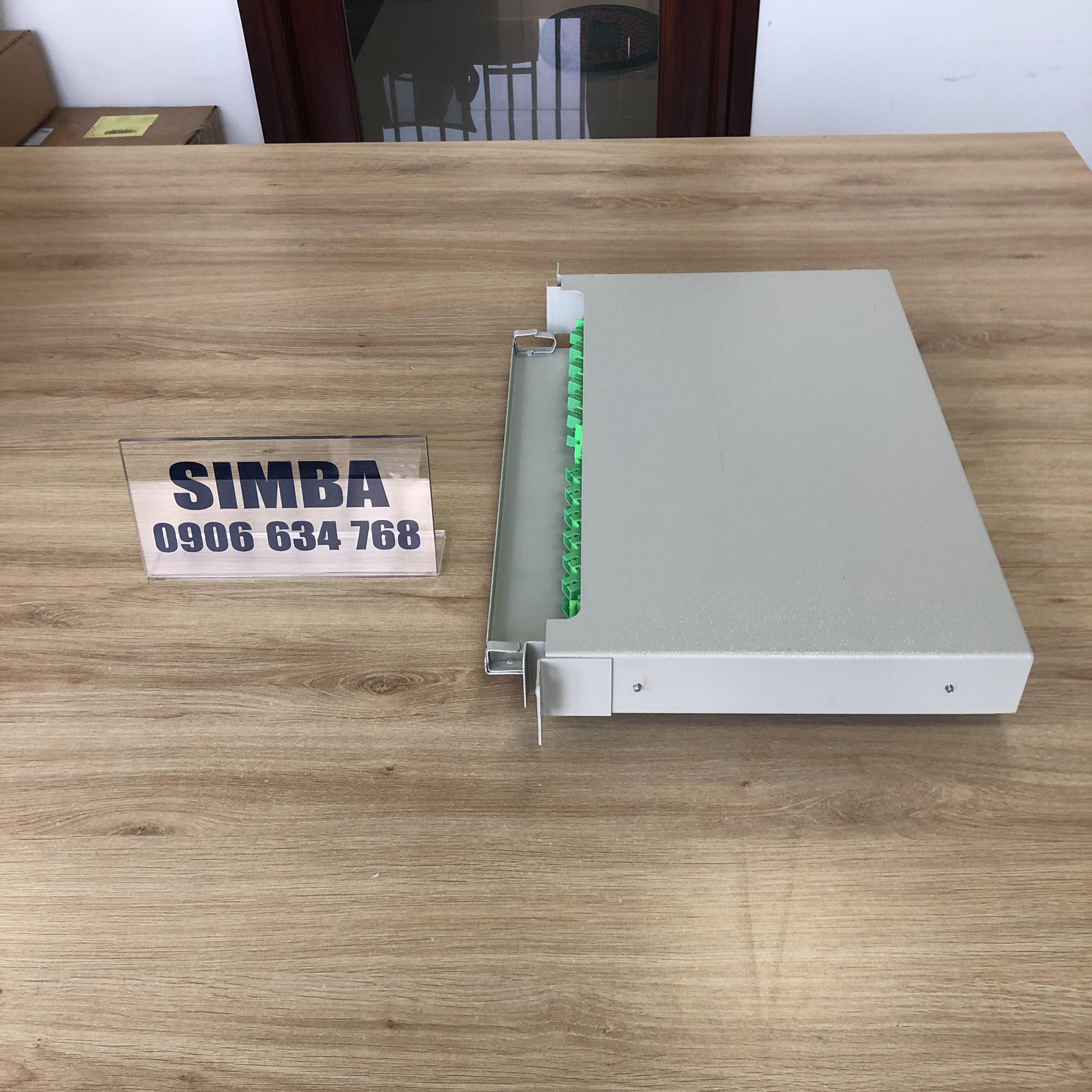 ODF quang 24FO gắn Rack khay trượt SC/APC, đủ phụ kiện, dạng patch panel