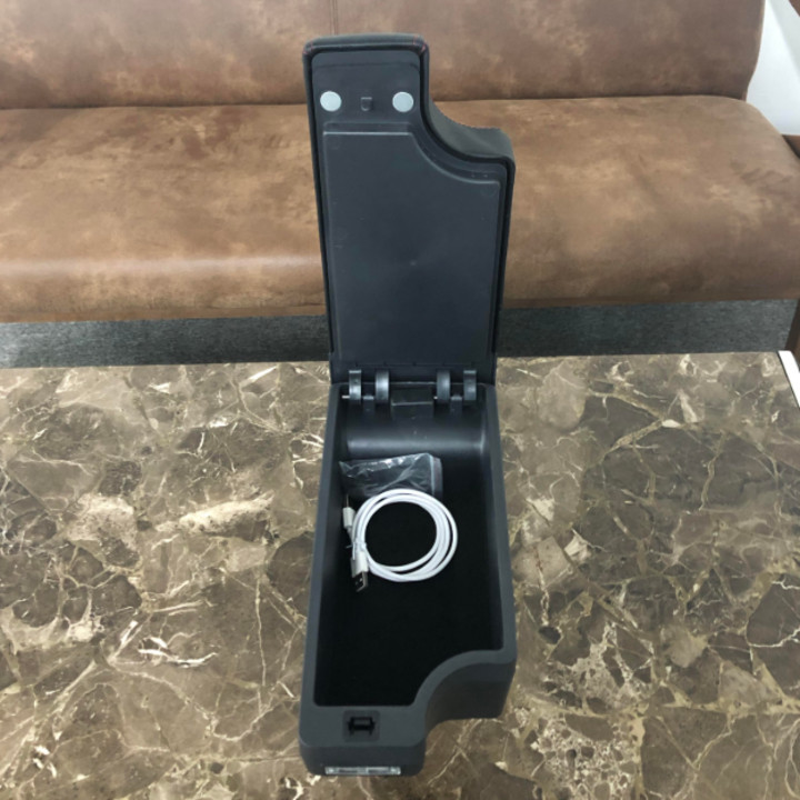 Hộp tỳ tay ô tô, xe hơi cao cấp dùng cho xe Hyundai i10 tích hợp 6 cổng USB