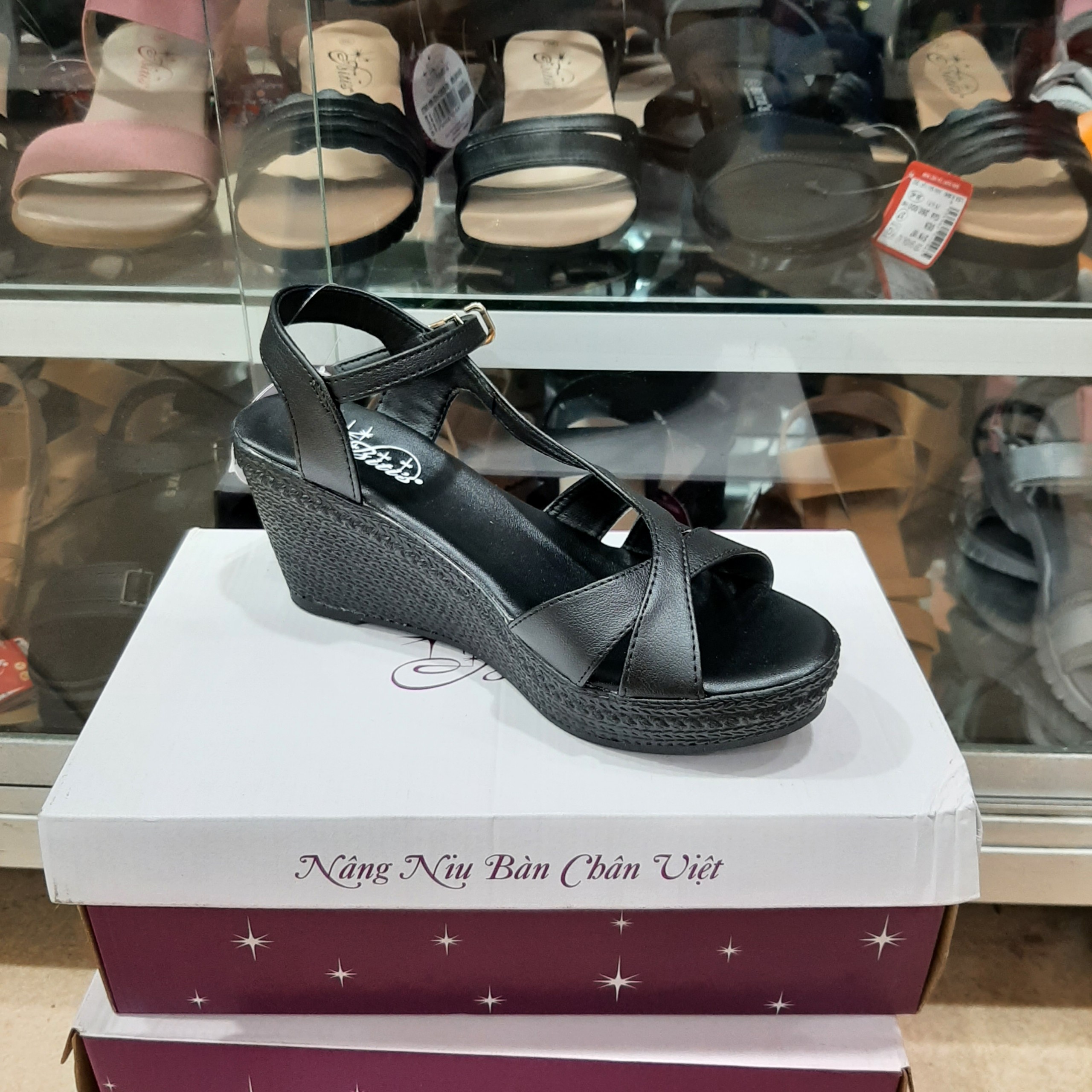 Sandal Nữ Đế Cao 7cm DPW071988 (2 màu nâu và đen)