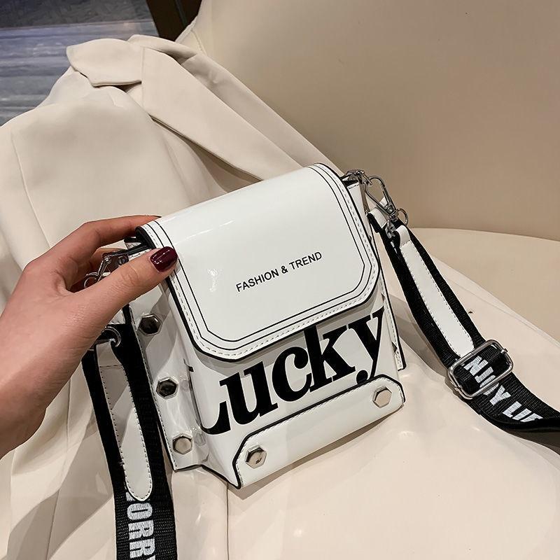 Túi da đeo vai đựng điện thoại phong cách thời trang 2021