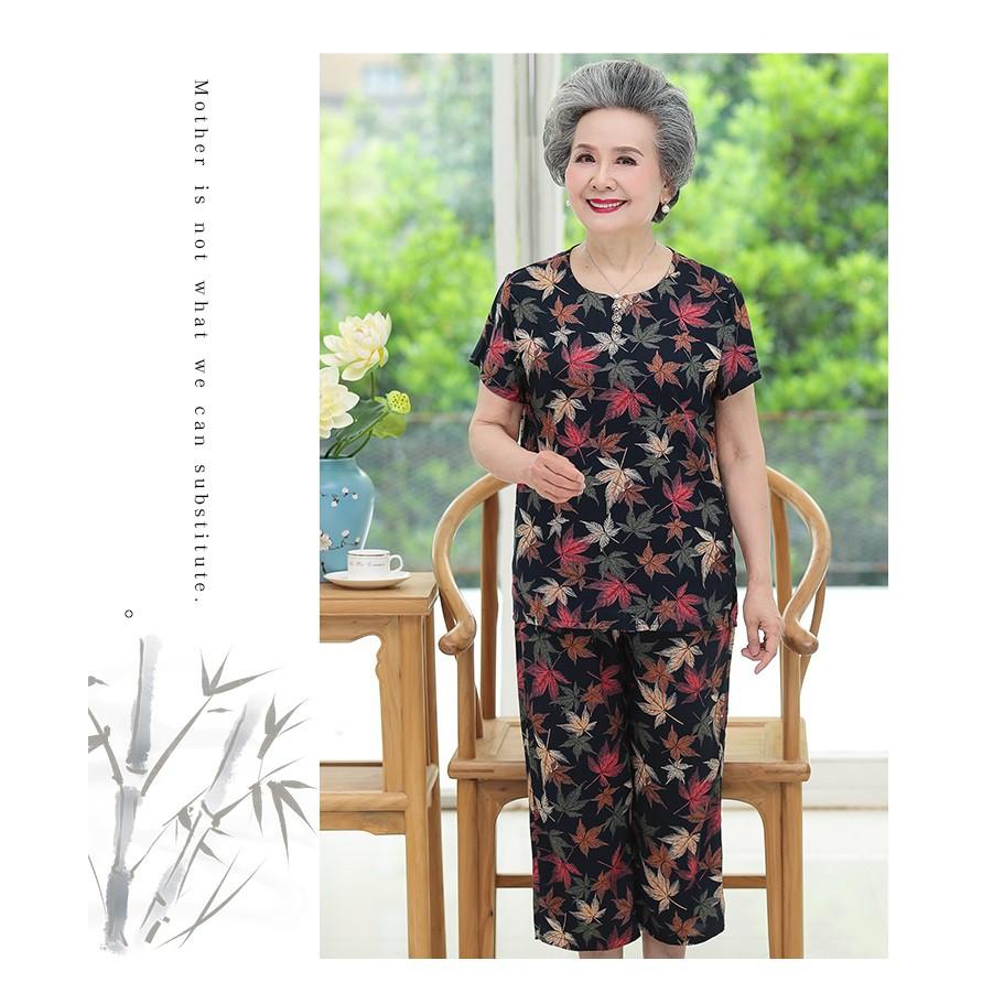 Bộ quần áo cho người già