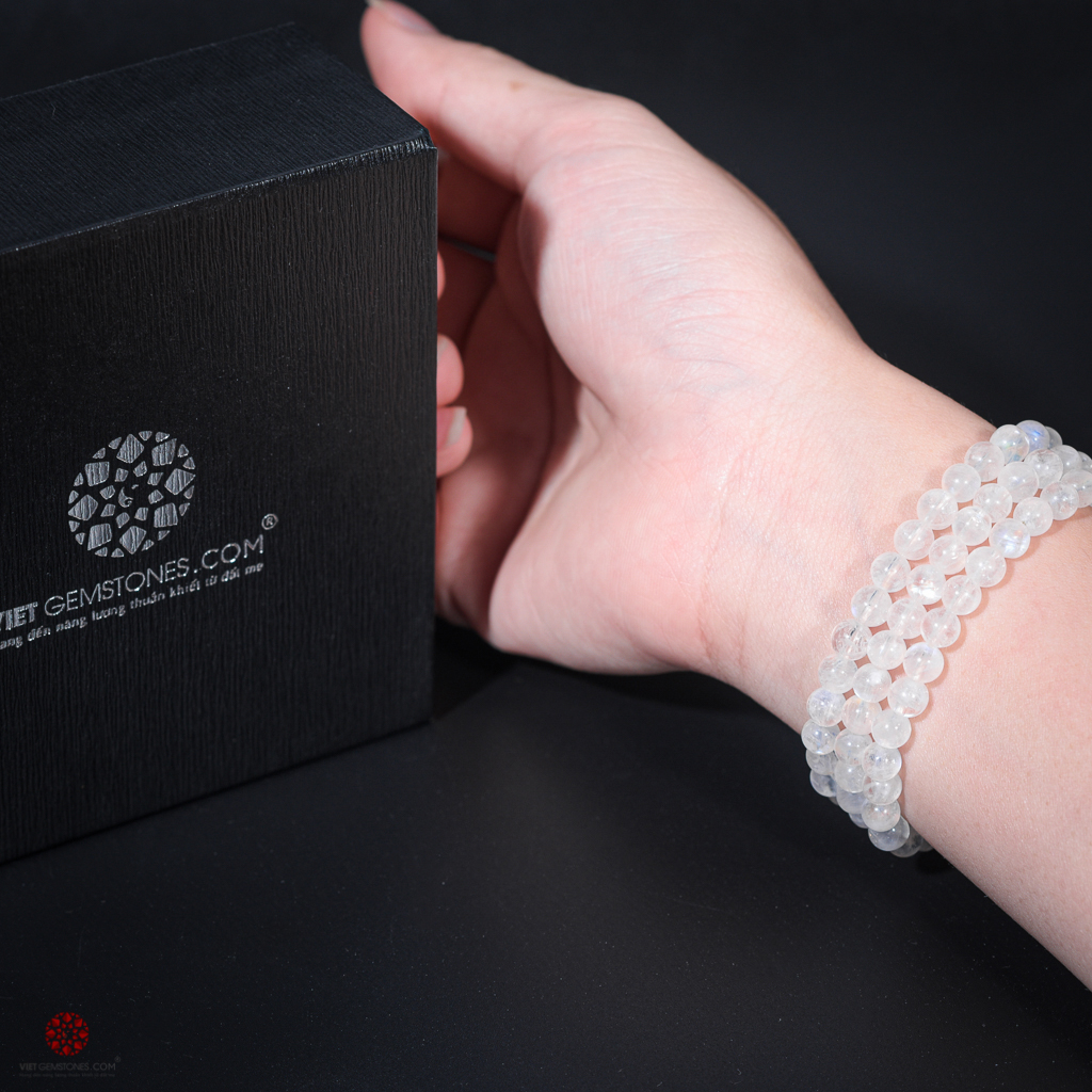 Vòng tay đá mặt trăng Moonstone 5mm tự nhiên quấn 3 lines thời trang - Hợp mệnh Kim, Thủy | VietGemstones