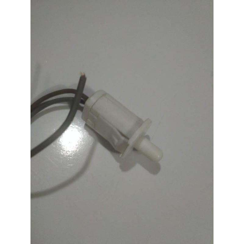 Công tắc cửa