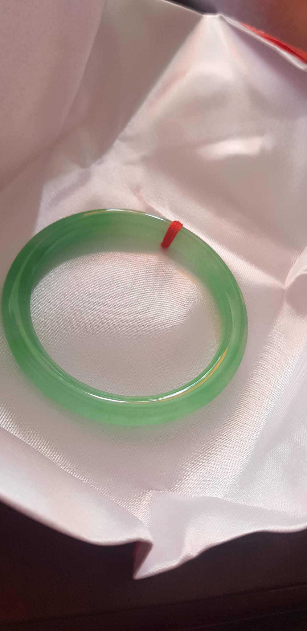 Vòng cẩm thạch Đẹp I 53mm Ni 53mm x cọng 7mm Vòng màu xanh Ngọc nhẹ nhàng bóng đẹp xinh xắn Nữ mệnh Mộc mệnh Hỏa mệnh Thủy 52kg - 56kg đeo đẹp ạ