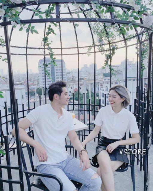 Áo đôi cổ trụ màu trắng