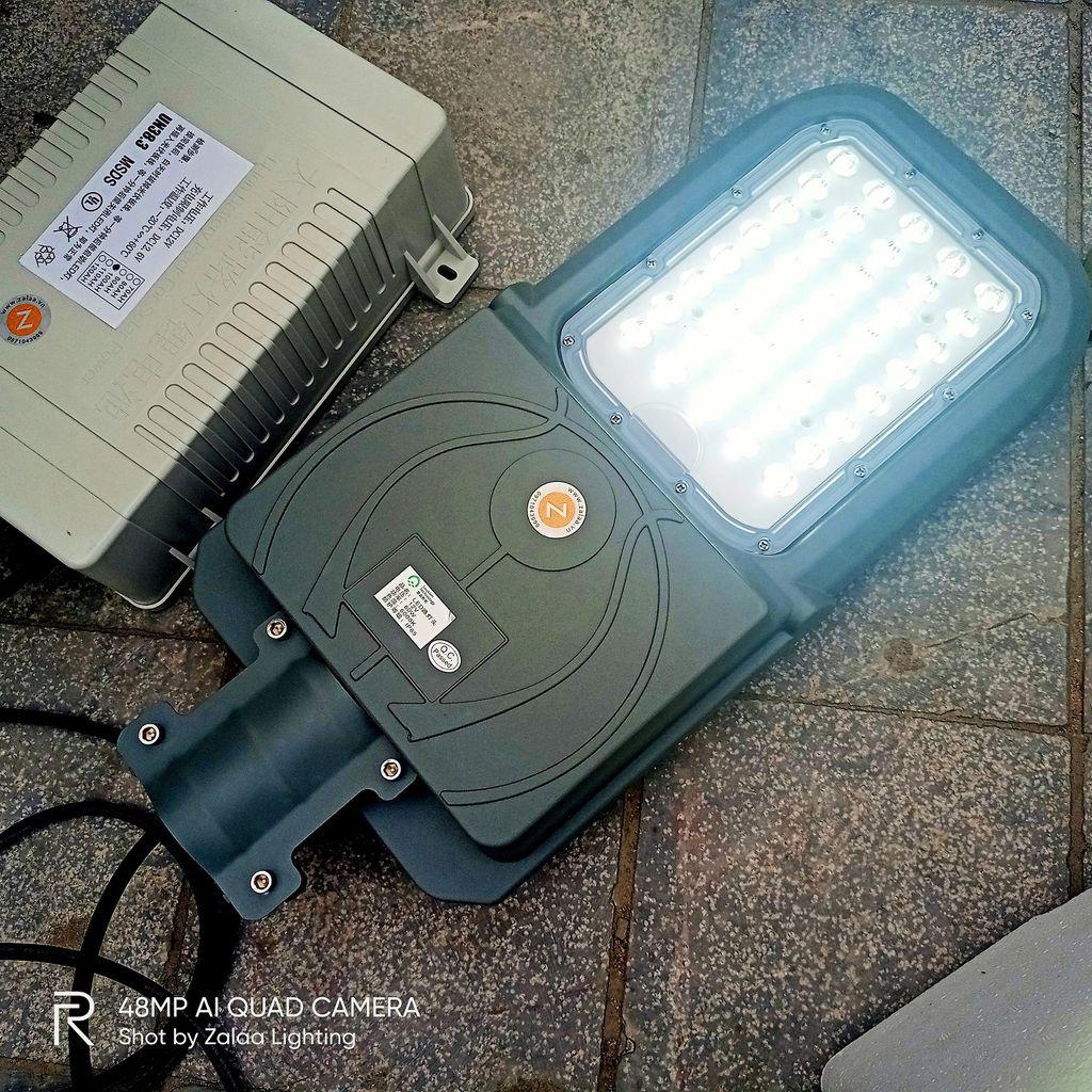 Bộ Đèn Đường Dự Án sử dụng song song điện mặt trời và điện gió công suất 80w mã sản phẩm ZSL80
