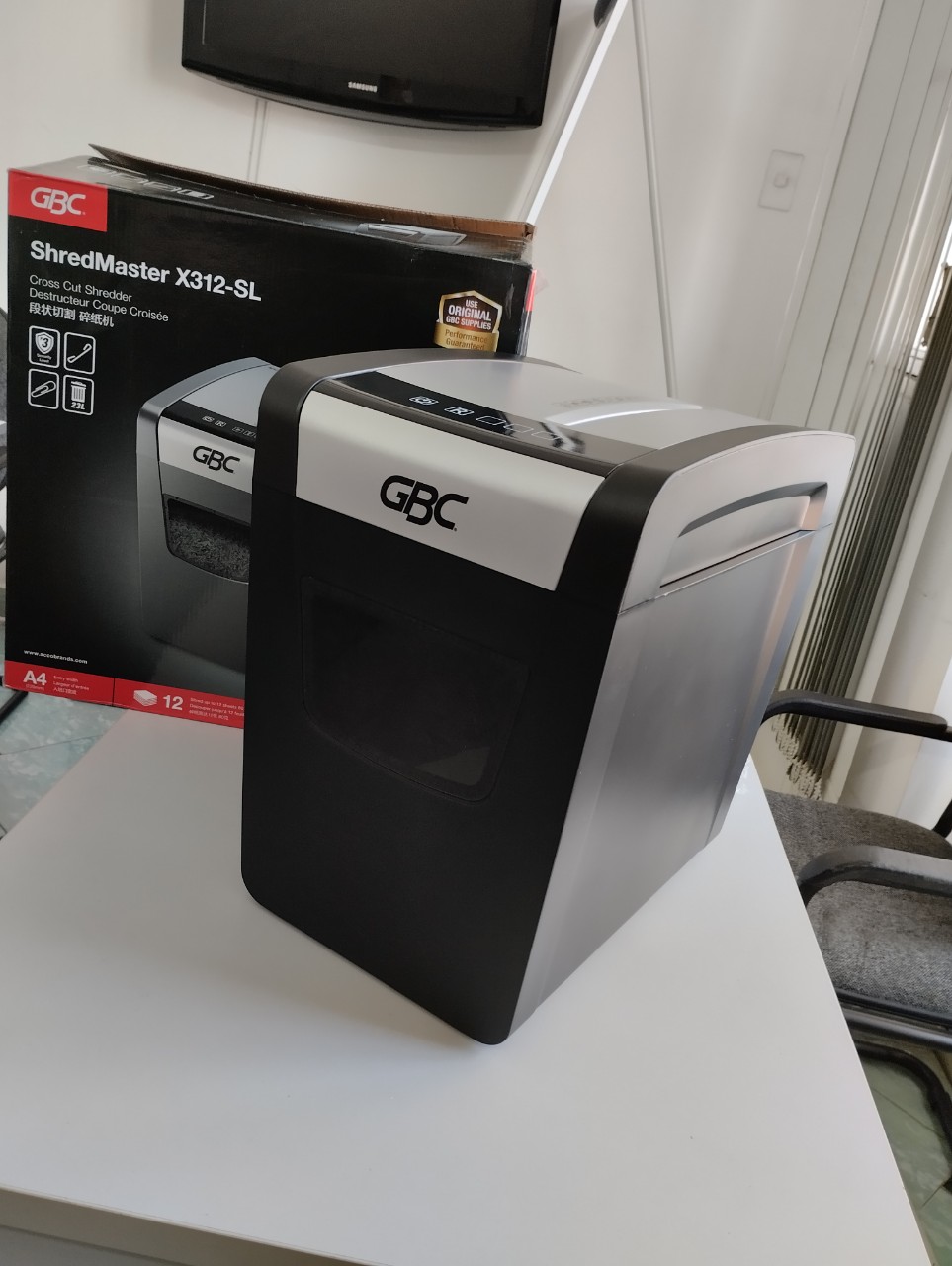 Máy Hủy Tài Liệu GBC ShredMaster X312-SL - Hàng Chính Hãng