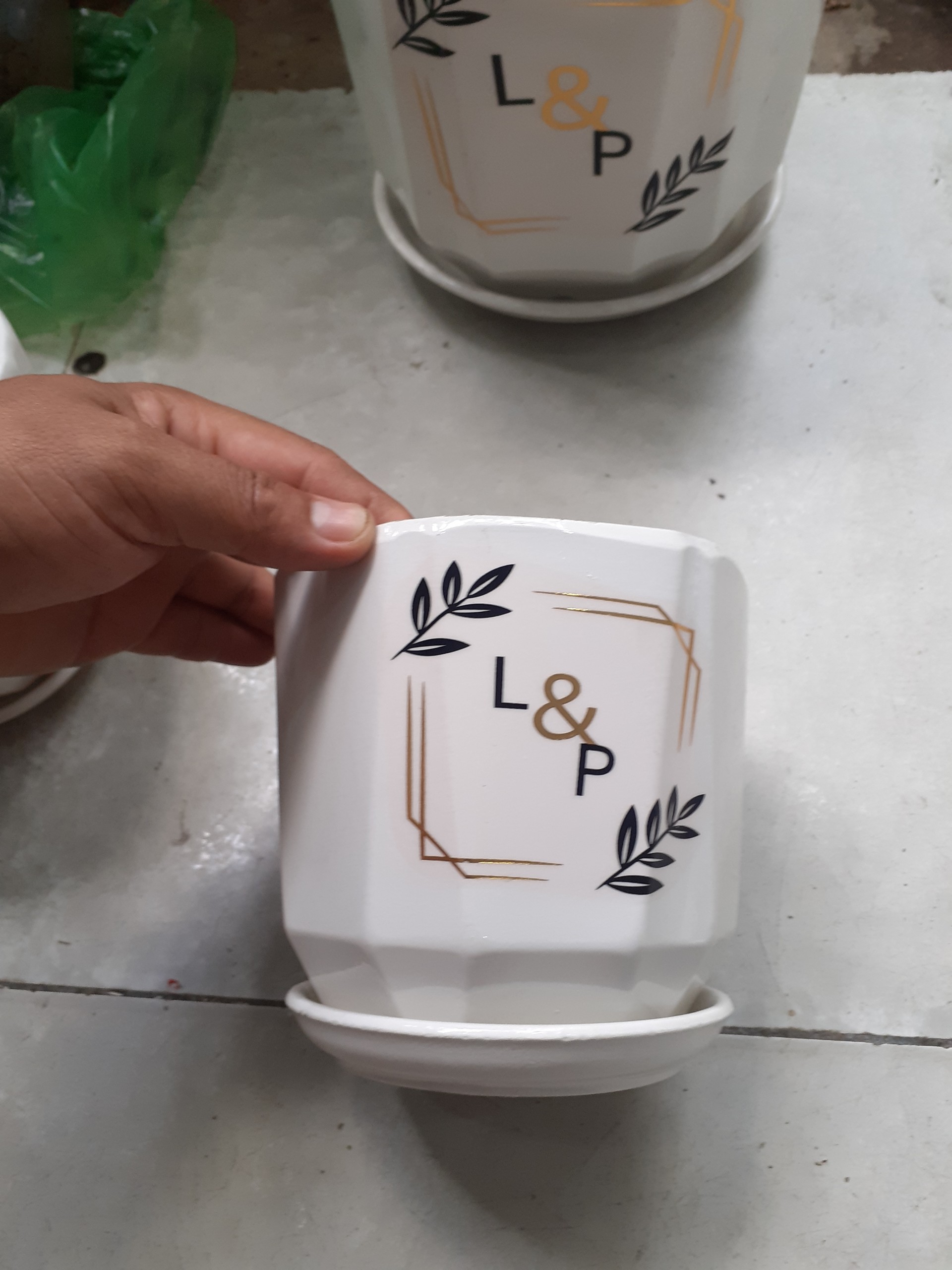 BỘ 3 Chậu kèm dĩa LỤC GIÁC TIKER L&P.