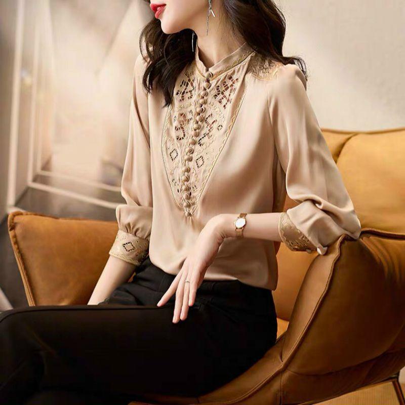 HÀNG NHẬP - ÁO KIỂU LỤA CỔ TRỤ ĐÍNH NÚT BỌC PHỐI REN