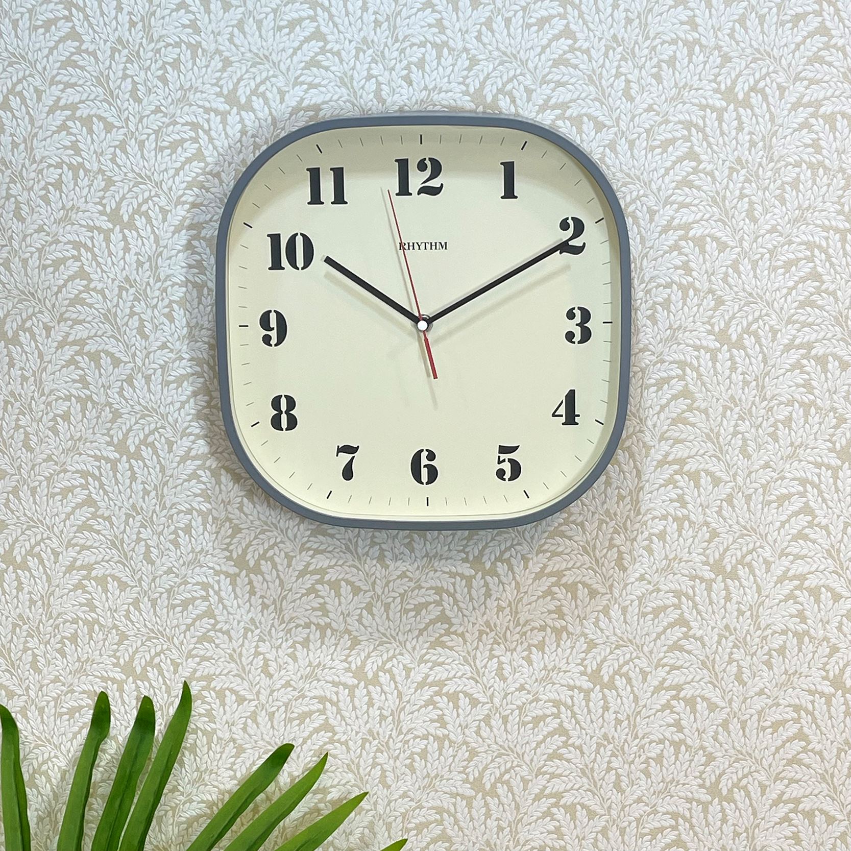 Đồng hồ Rhythm CMG632NR08 – Kt 29.8 x 29.8 x 5.0cm, 788g. Vỏ nhựa. Dùng Pin.