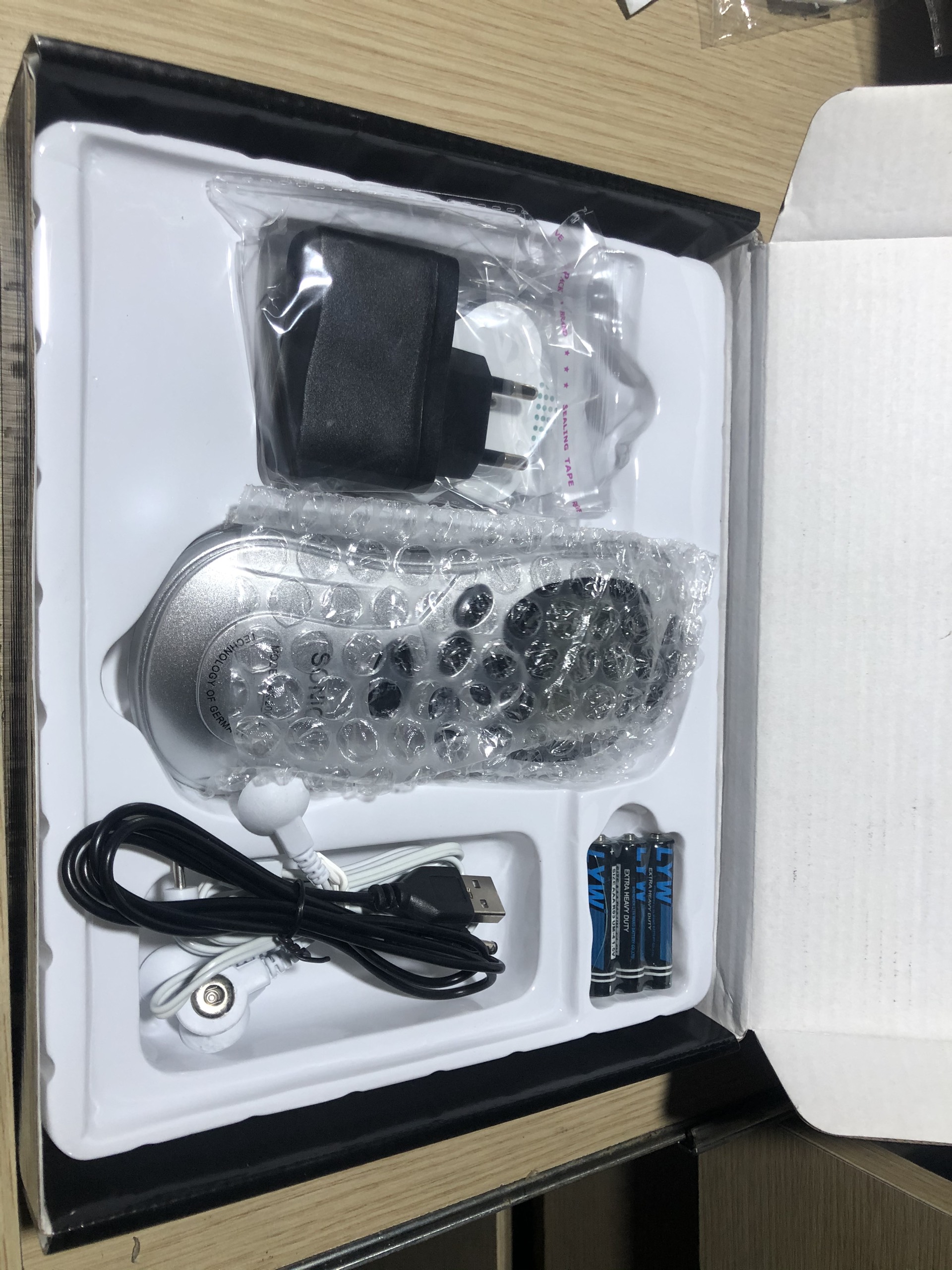 Máy trị liệu 4 miếng dán sonic