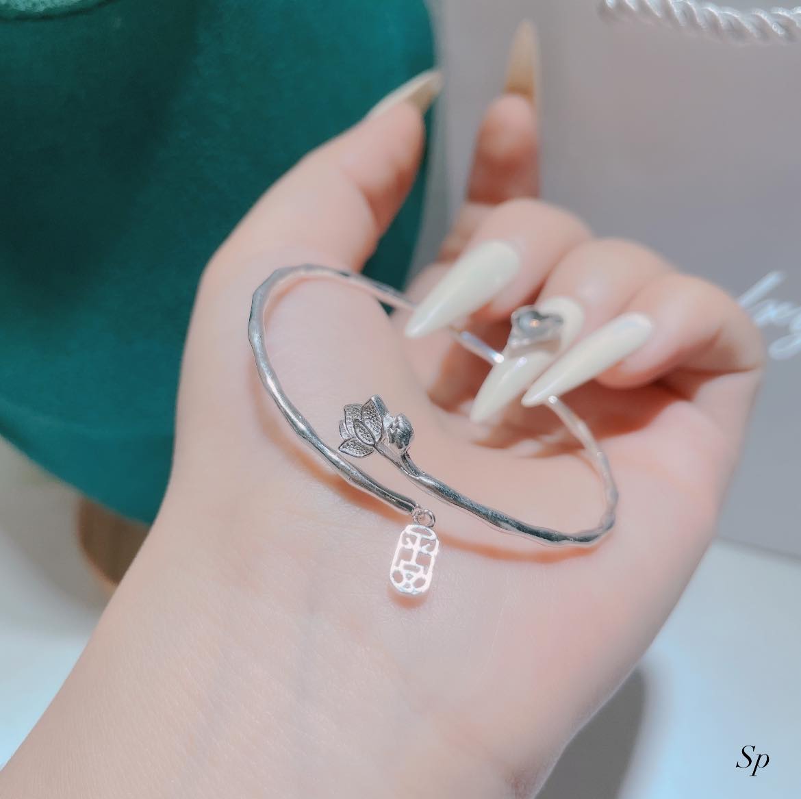 Lắc tay nữ sen đá chất liệu bằng bạc s925 MS0165
