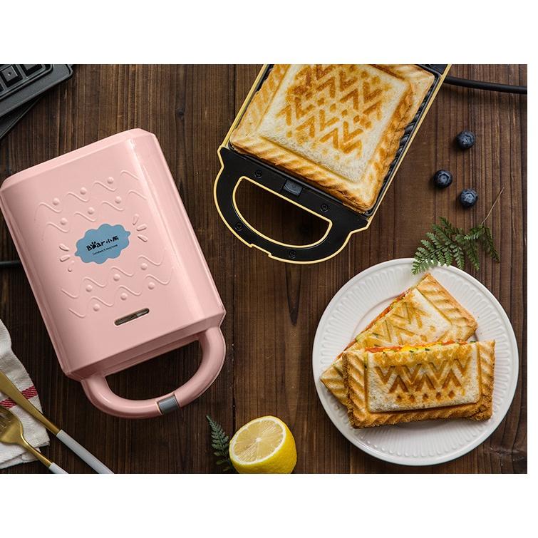 Máy Kẹp Nướng Bánh Mì Mỳ Sandwich Bear P06N2, làm bánh Waffle -Bánh Quế - Hotdog -Làm Bữa Sáng Cho Gia Đình - Hàng chính hãng