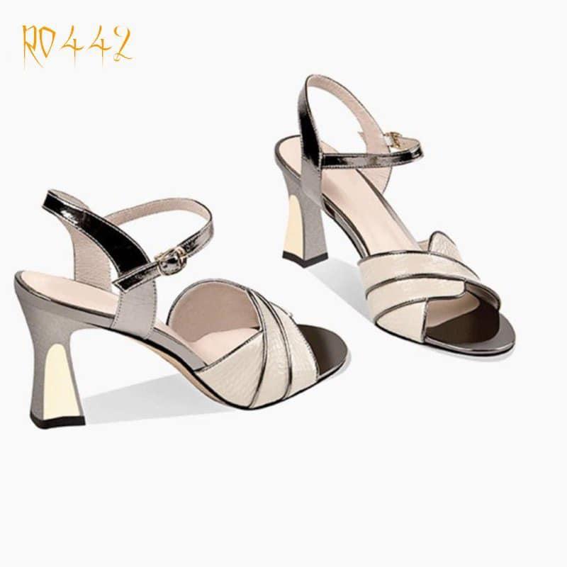 Sandal nữ hở mũi, da lì ROSATA RO442 cao 7p - Đen, Kem - HÀNG VIỆT NAM - BKSTORE