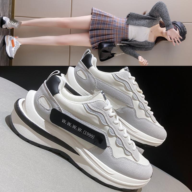Giày nữ khuyến mại giá đặc biệt giày lười phối tất giày thời trang giày trắng nhỏ ngoài trời