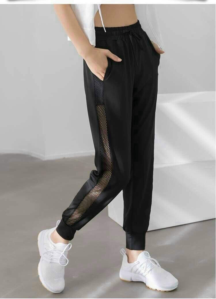 QUẦN JOGGER NỮ PHỐI LƯỚI 2 BÊN ỐNG QUẦN BO THỜI TRANG