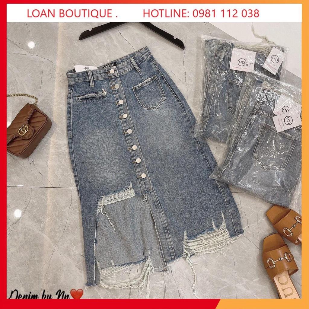 CHÂN VÁY JEAN DÀI VẠT LỆCH RÁCH GẤU VIỀN CÚC DỌC _CHÂN VÁY BÒ RÁCH DÁNG DÀI LOANBOUTIQUE