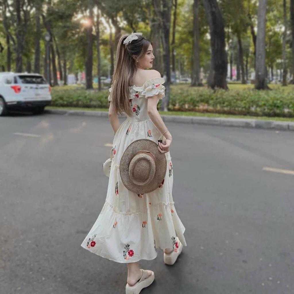 Đầm midi lụa trễ vai hoạ tiết hoa nhúng bèo duyên dáng