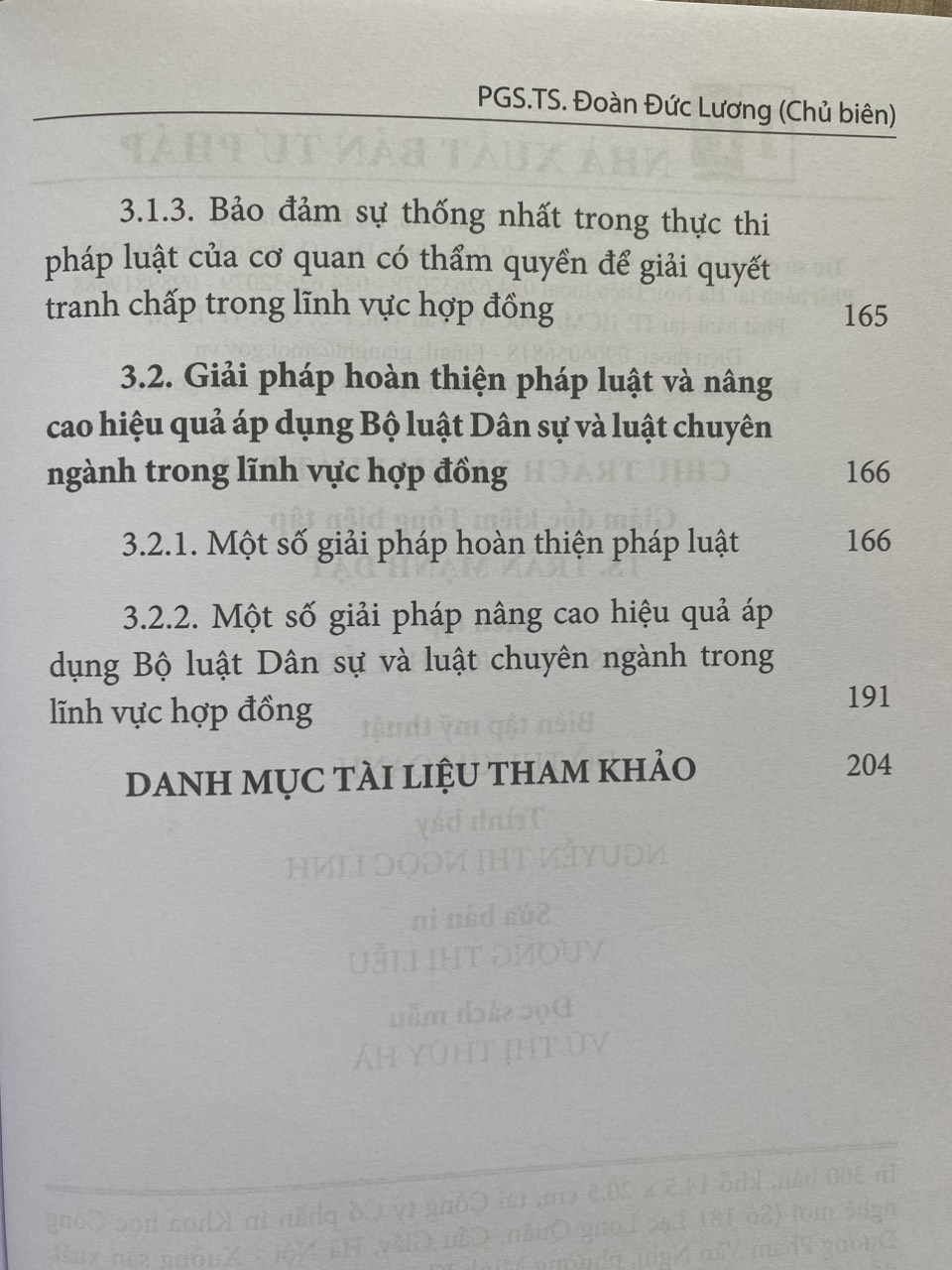 Áp Dụng Bộ Luật Dân Sự  Và  Luật Chuyên Ngành Trong Hợp Đồng  ( Sách Chuyên Khảo )