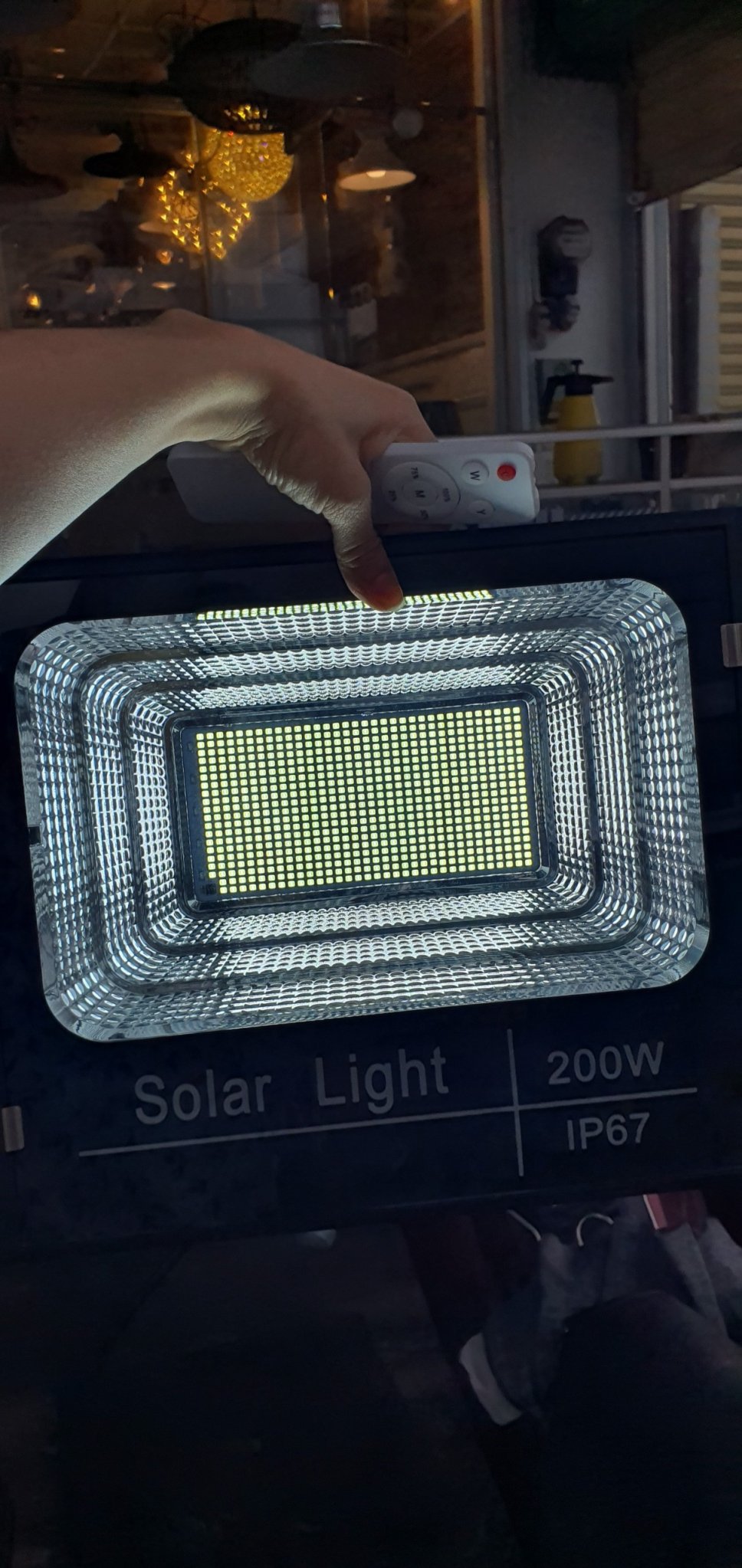 Đèn pha LED năng lượng mặt trời 200W - RB LIGHTING