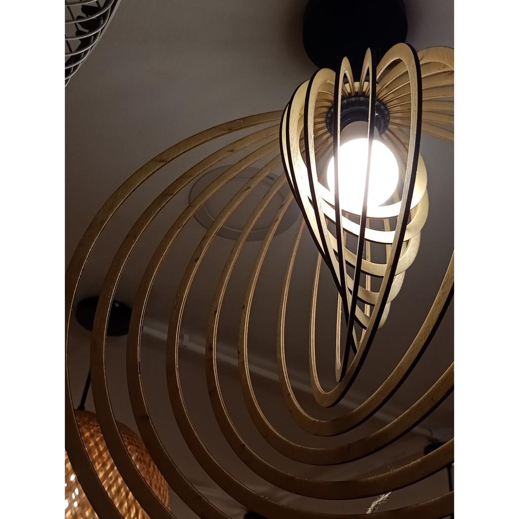 Đèn thả trần bằng gỗ Đèn gỗ thả trần gia công trang trí nhà và decor quán cafe bền đẹp, độc, lạ hiện đại