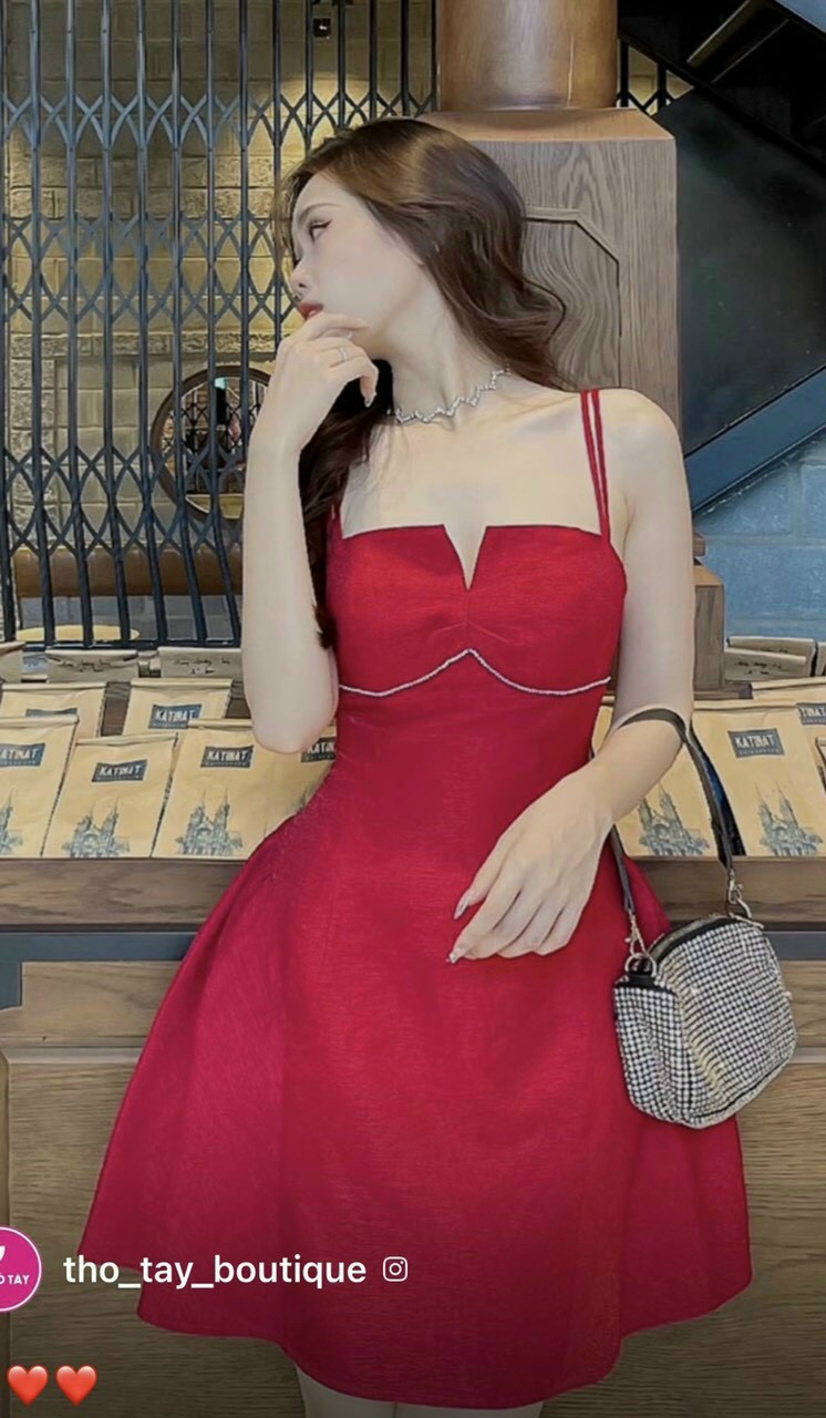 ĐẦM CÚP NGỰC 2 DÂY CÓ MÚT ĐÍNH DÂY ĐÁ