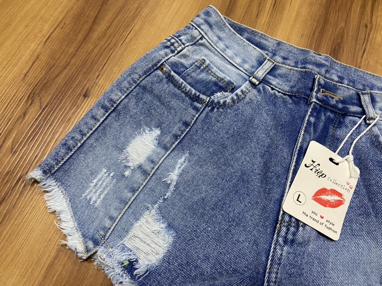 Quần Đùi Jean Nữ M04