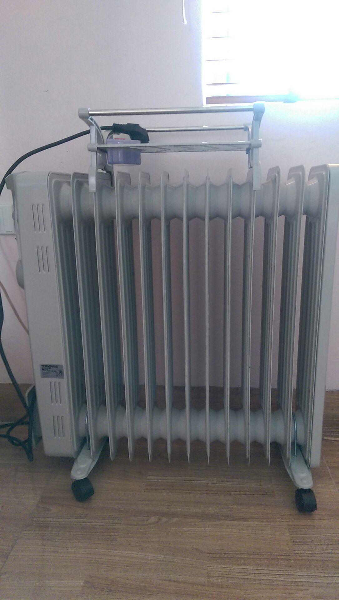 Máy sưởi dầu TIROSS TS926-1 13 thanh