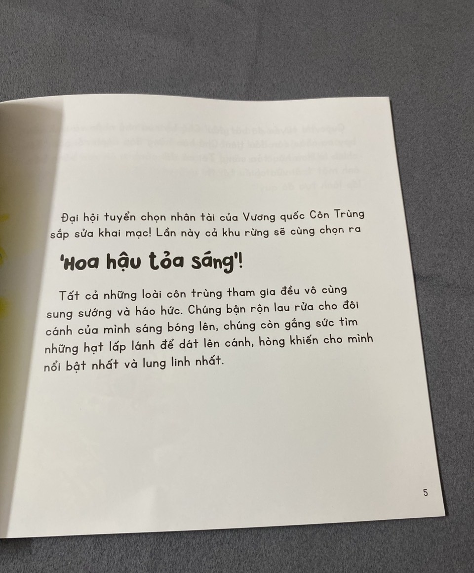 Sách - Kính vạn hoa thiên nhiên: Hoa hậu toả sáng
