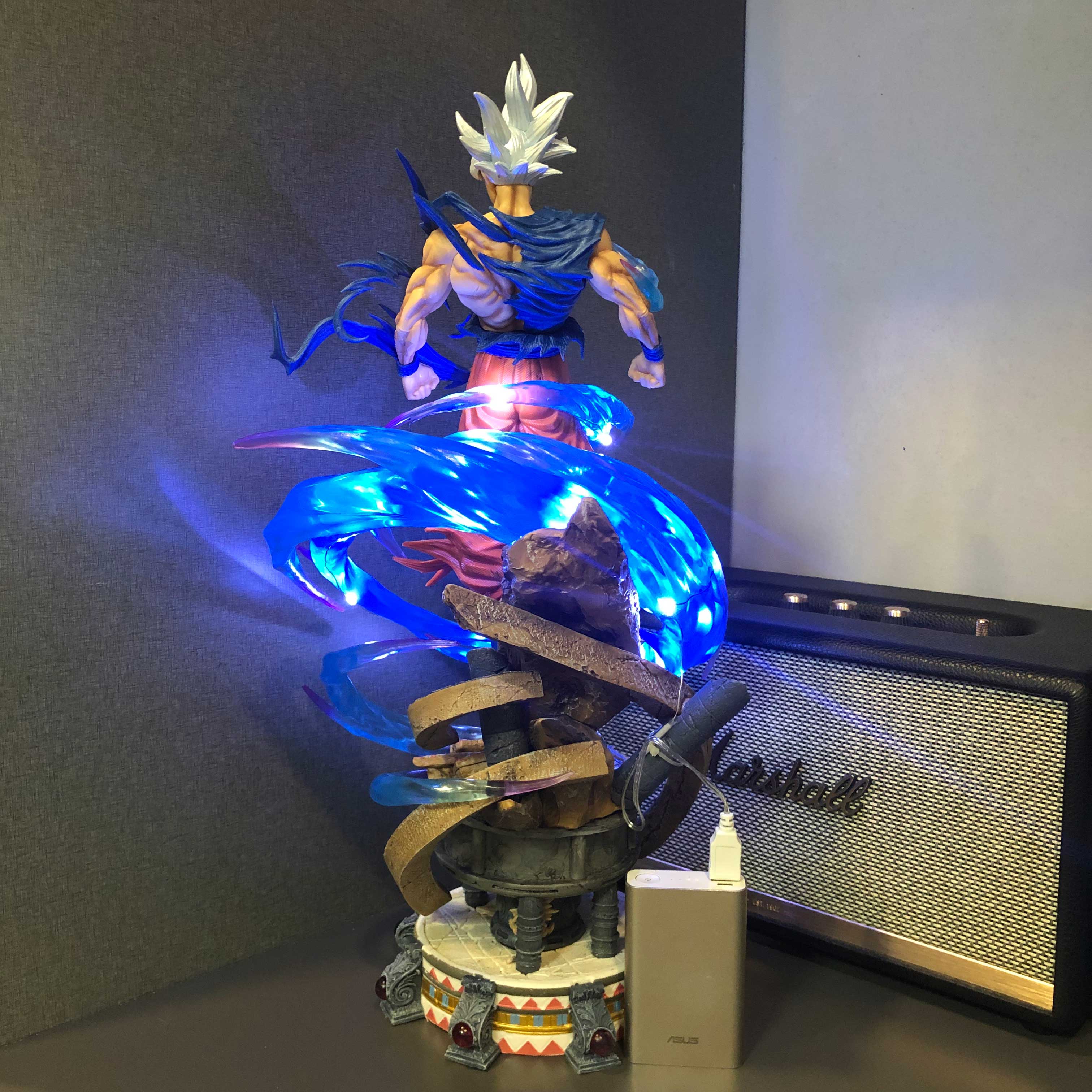 Mô hình Son Goku bản năng vô cực 49 cm có LED (usb) - Dragon Ball