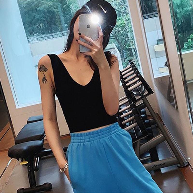 Áo không tay cổ chữ V thiết kế ôm sát tôn dáng
