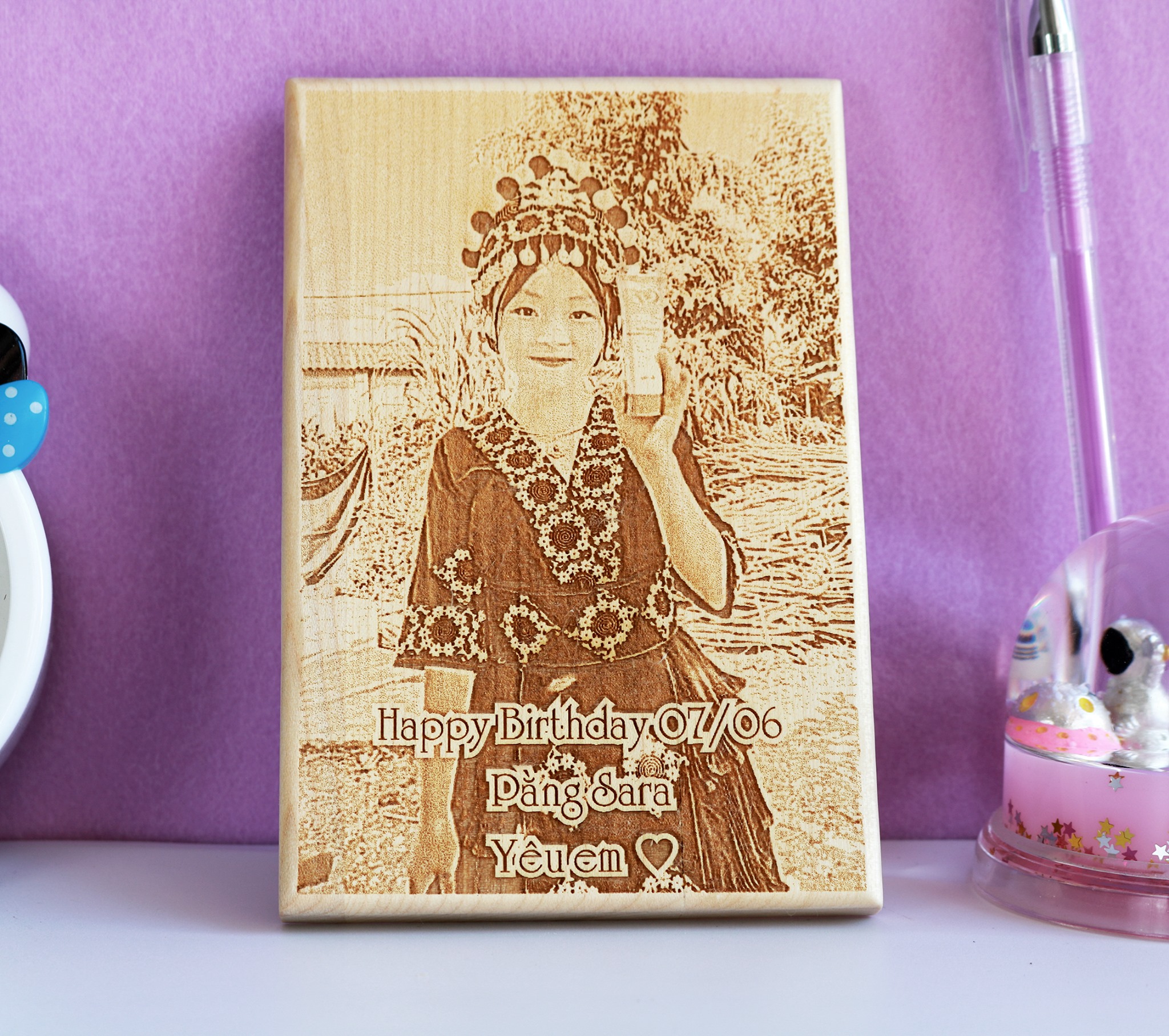 Tranh gỗ khắc ảnh chân dung kích thước 15x20cm - quà tặng ý nghĩa cho người thân yêu