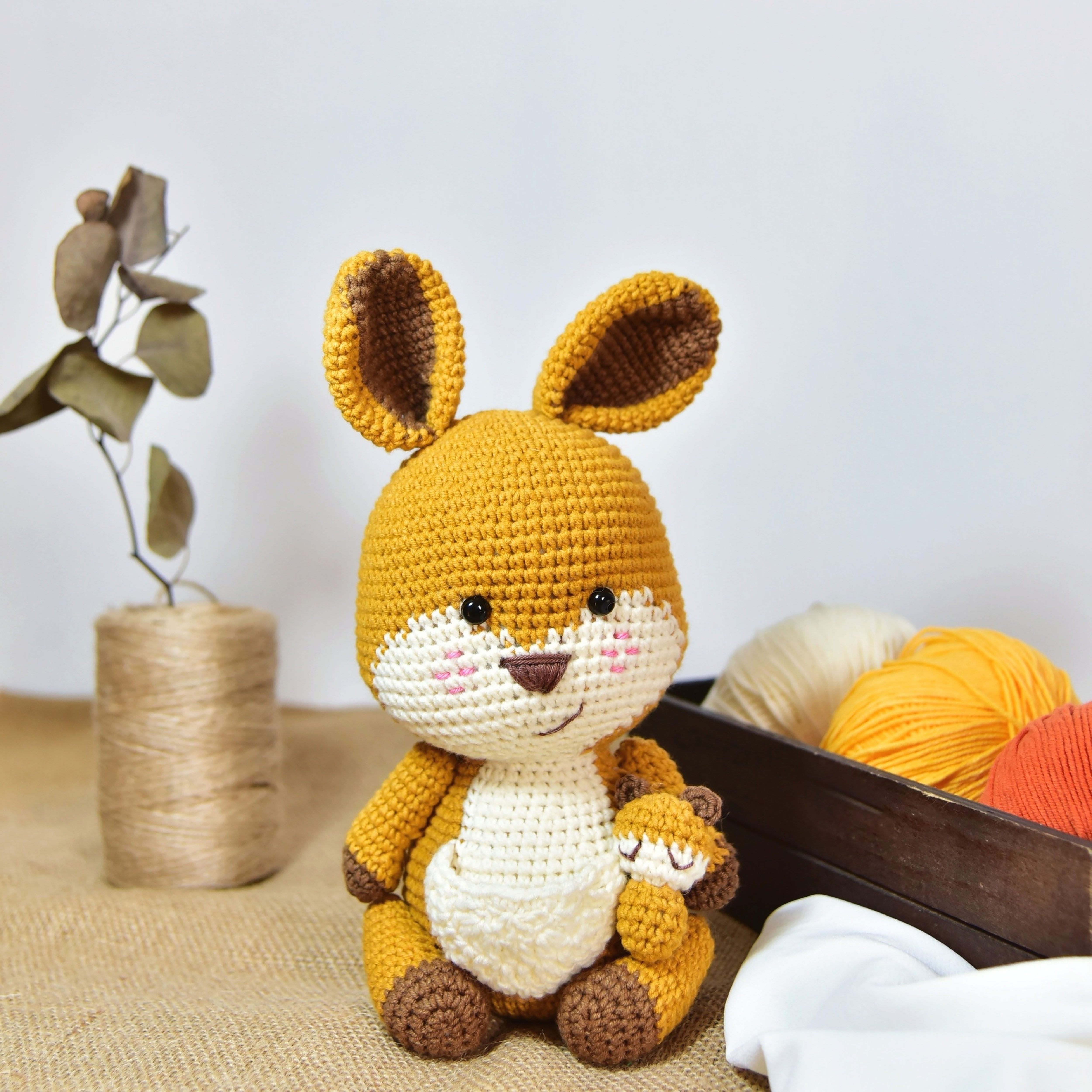 Thú bông móc len handmade Amigurumi, đan móc thú len, đồ chơi len an toàn cho bé - Guru The Kangaroo