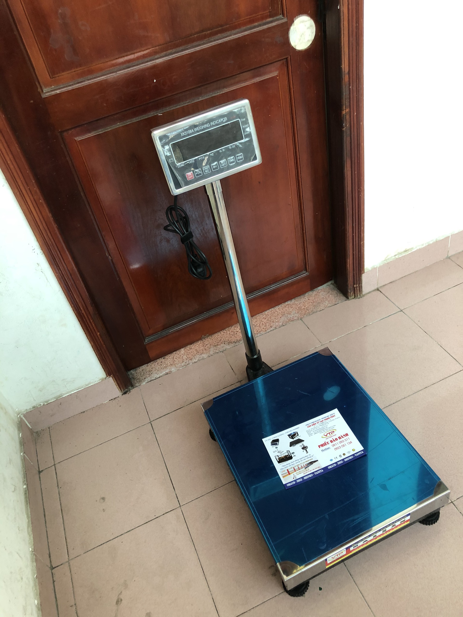 Cân Bàn Điện Tử JWI-520 100 KG