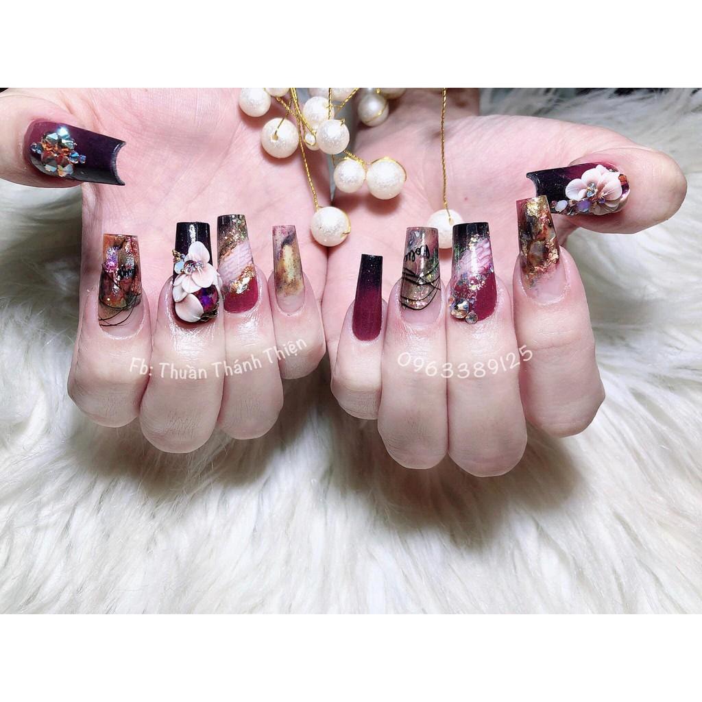 Hoa nửa ôm charm rắn đá khối BHY018