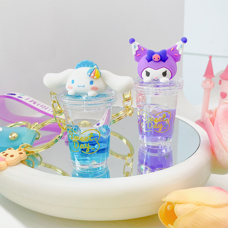 S123 - Móc khóa Sanrio ly trà sữa gel kim tuyến dễ thương treo chìa khóa, túi xách - Cây Sồi Già - Mèo Hello Kitty