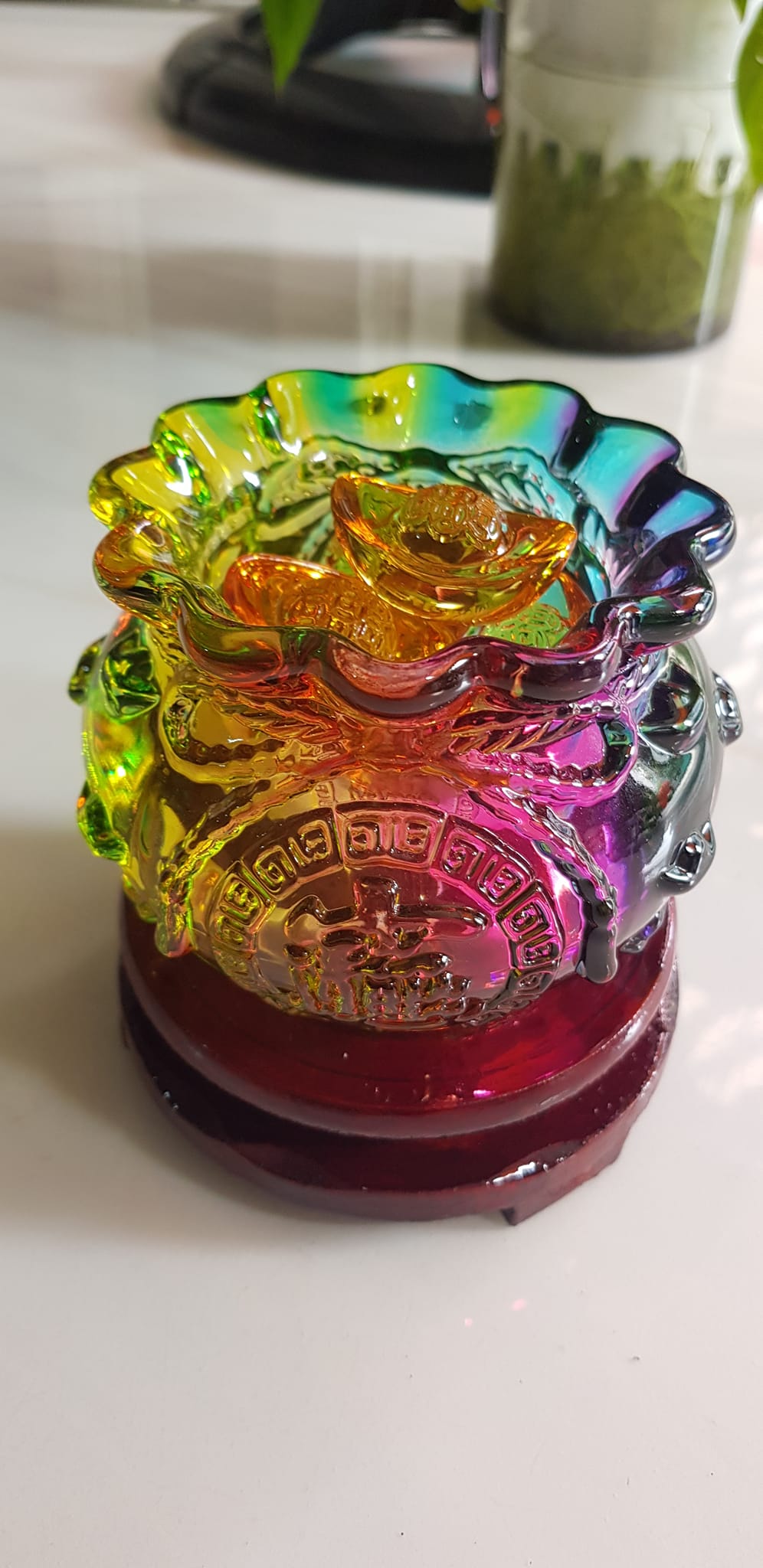 Tượng Phong Thủy Thố tụ tài tứ quý tài lộc mới màu tứ quý sáng đẹp 10 thỏi xiền vàng đá lưu ly tự nhiên đế gỗ size trung đk 11cm Cao 11cm cả đế thố cao 7,5cm Mệnh Kim Mộc Thủy Hỏa Thổ đặt bàn làm việc bàn thờ thần tài có ý nghĩa trong việc tăng tài vận ạ